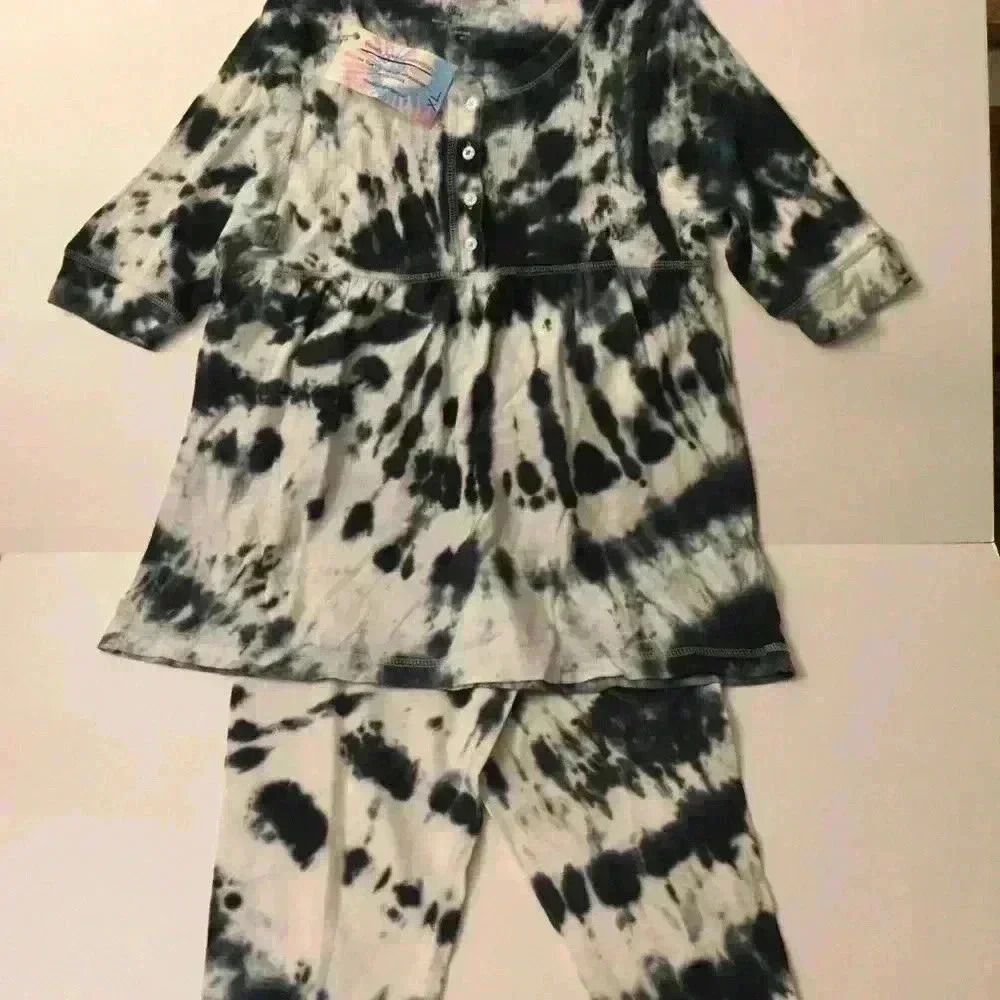 New! Tie dye bundle  girls XL